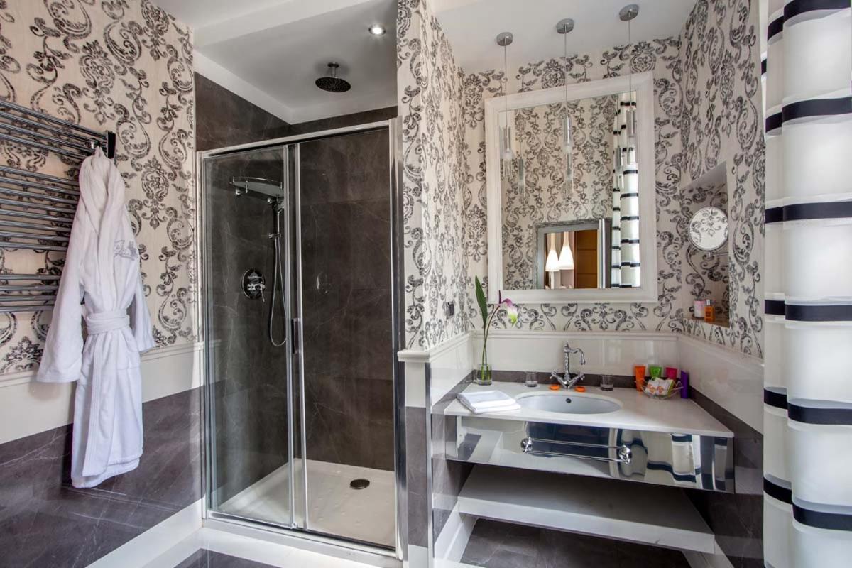 The Inn At The Spanish Steps Luxury Collection - Mario De' Fiori Home ローマ エクステリア 写真